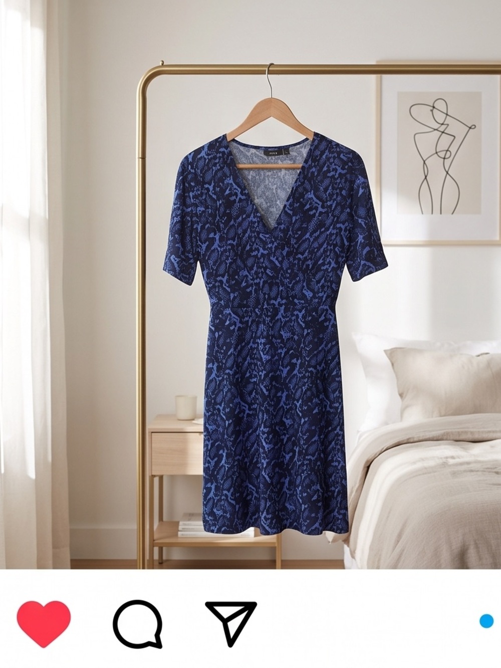 Apt. 9 Navy Blue V-Neck Short Sleeve Chemise with Subtle Pattern